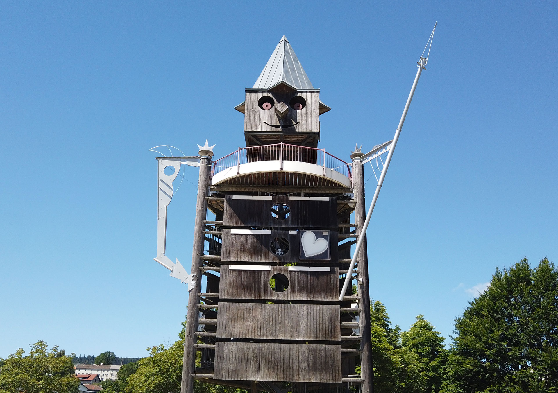Attraktionen für Kinder - Pinocchio Turm im Rocco Parkr